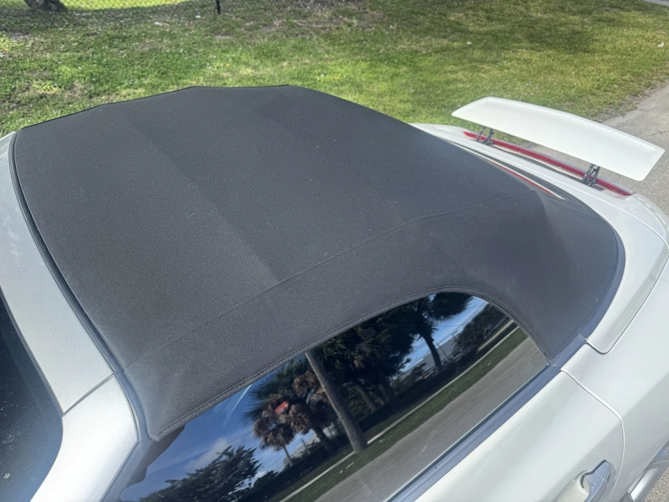 2005 Chrysler Crossfire - Image 10 of 17