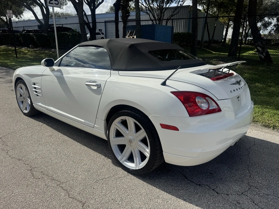 2005 Chrysler Crossfire - Image 9 of 17