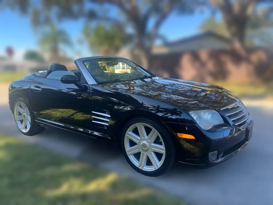 2005 Chrysler Crossfire - Image 8 of 17
