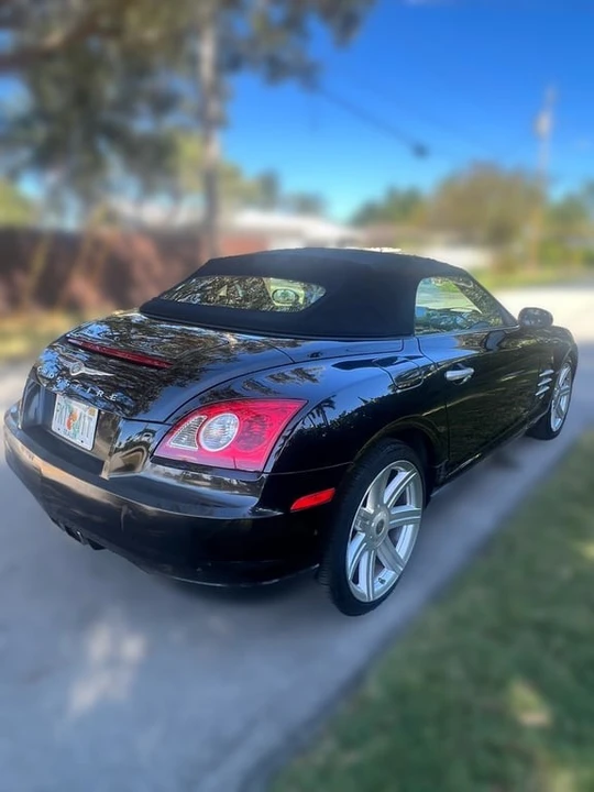 2005 Chrysler Crossfire - Image 3 of 17