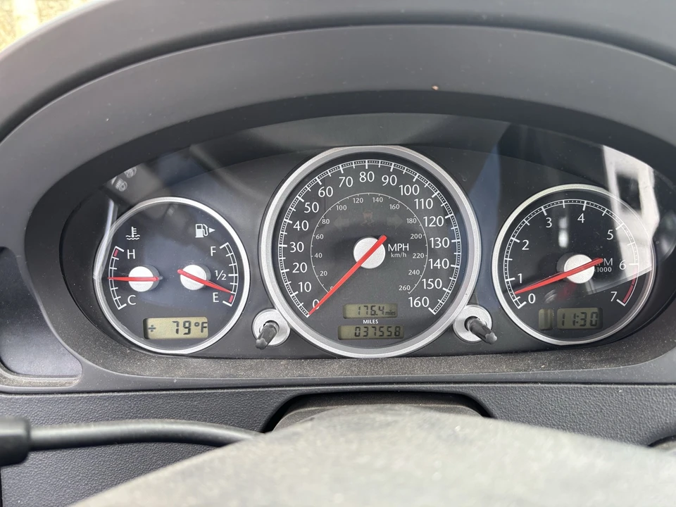 2005 Chrysler Crossfire - Image 7 of 9