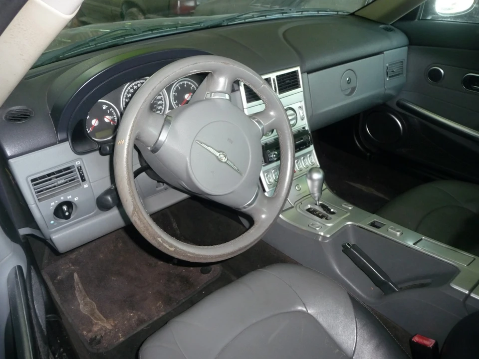 2005 Chrysler Crossfire - Image 16 of 22