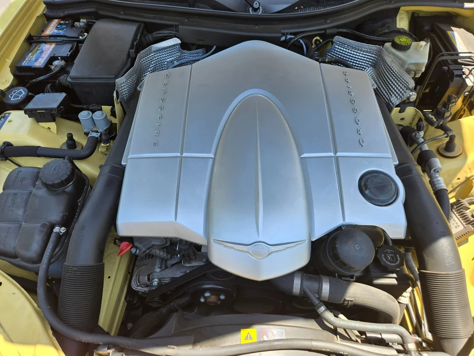 2005 Chrysler Crossfire - Image 16 of 20