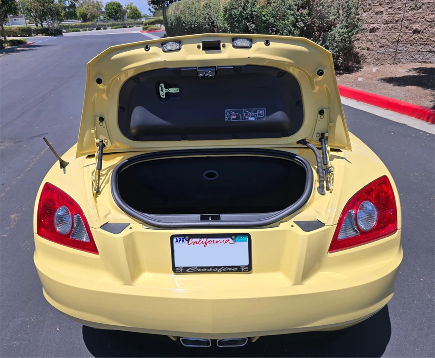 2005 Chrysler Crossfire - Image 18 of 20