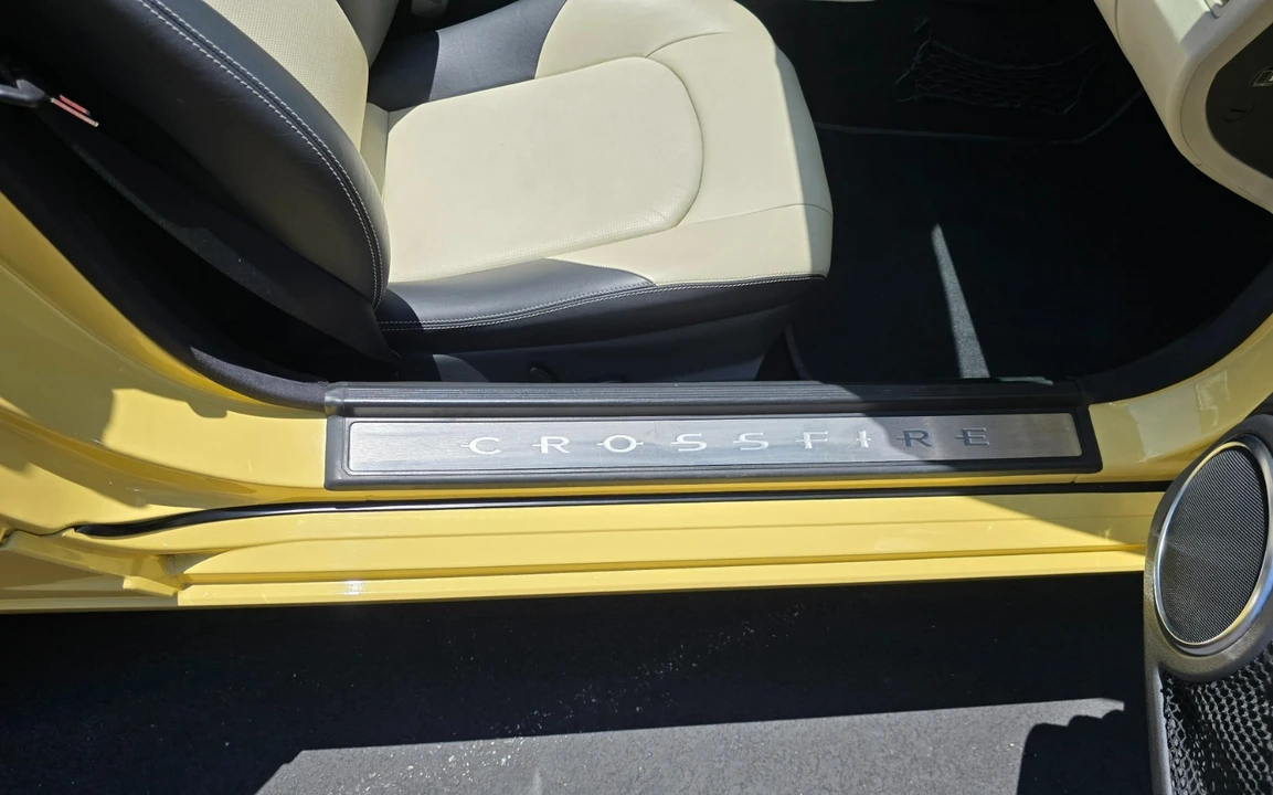 2005 Chrysler Crossfire - Image 14 of 20