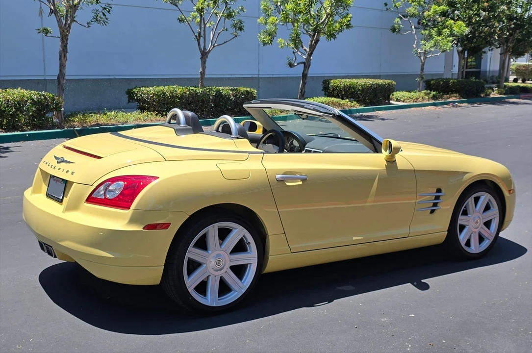 2005 Chrysler Crossfire - Image 3 of 20