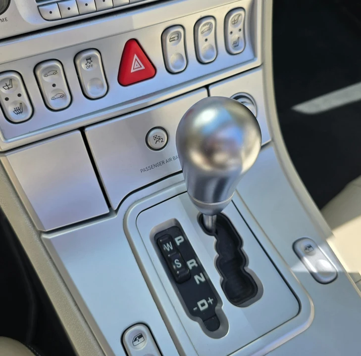 2005 Chrysler Crossfire - Image 11 of 20