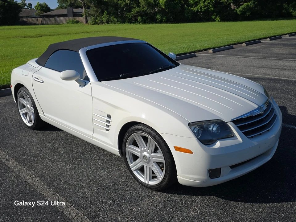 2005 Chrysler Crossfire - Image 7 of 31