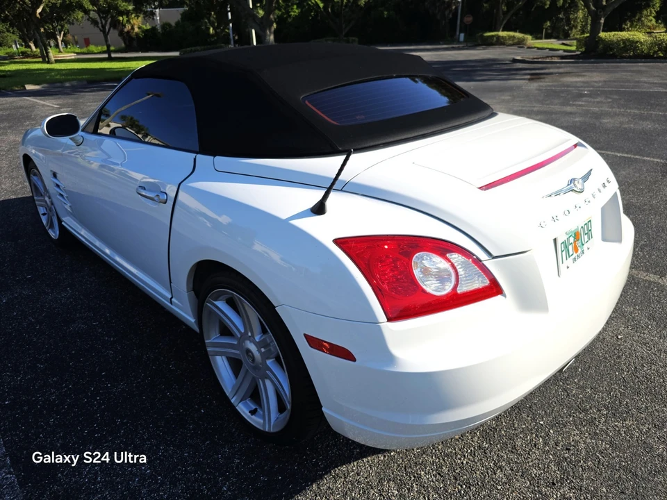 2005 Chrysler Crossfire - Image 3 of 31
