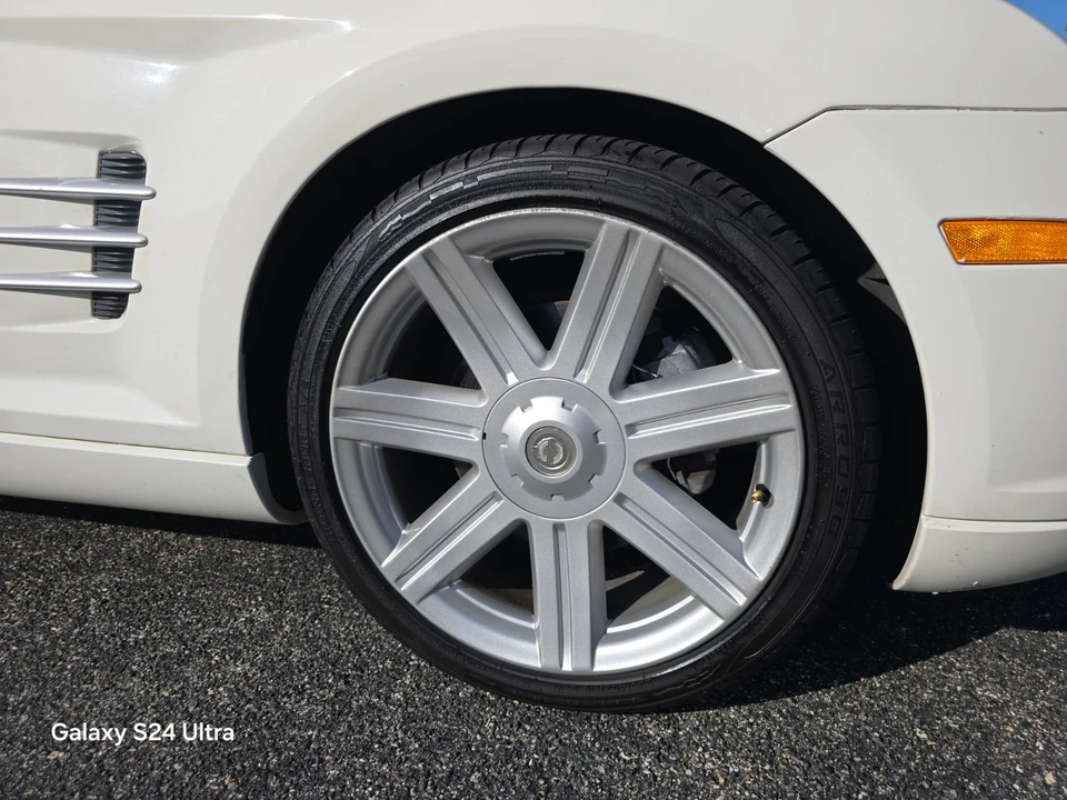 2005 Chrysler Crossfire - Image 10 of 31