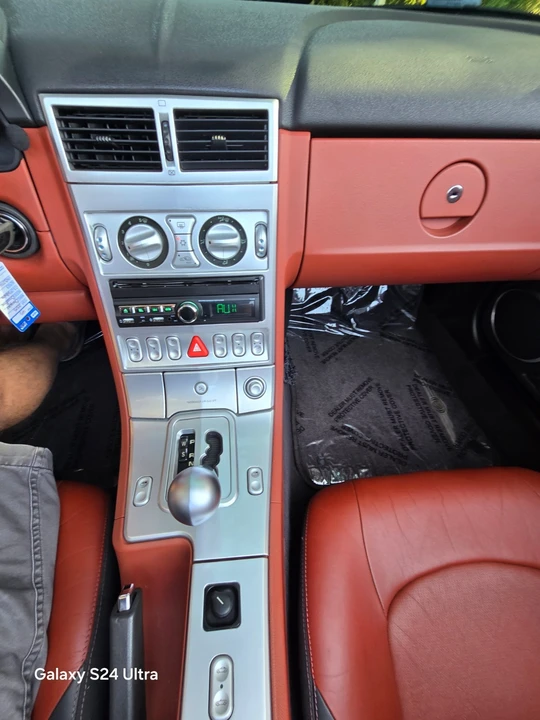 2005 Chrysler Crossfire - Image 30 of 31