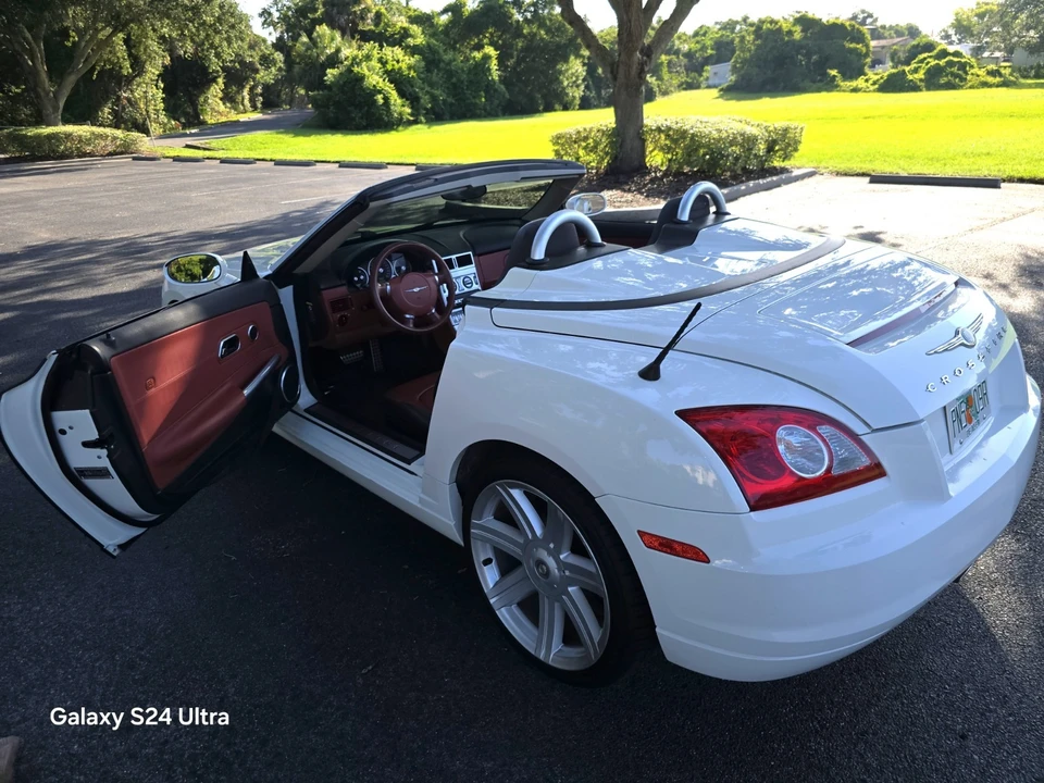 2005 Chrysler Crossfire - Image 13 of 31