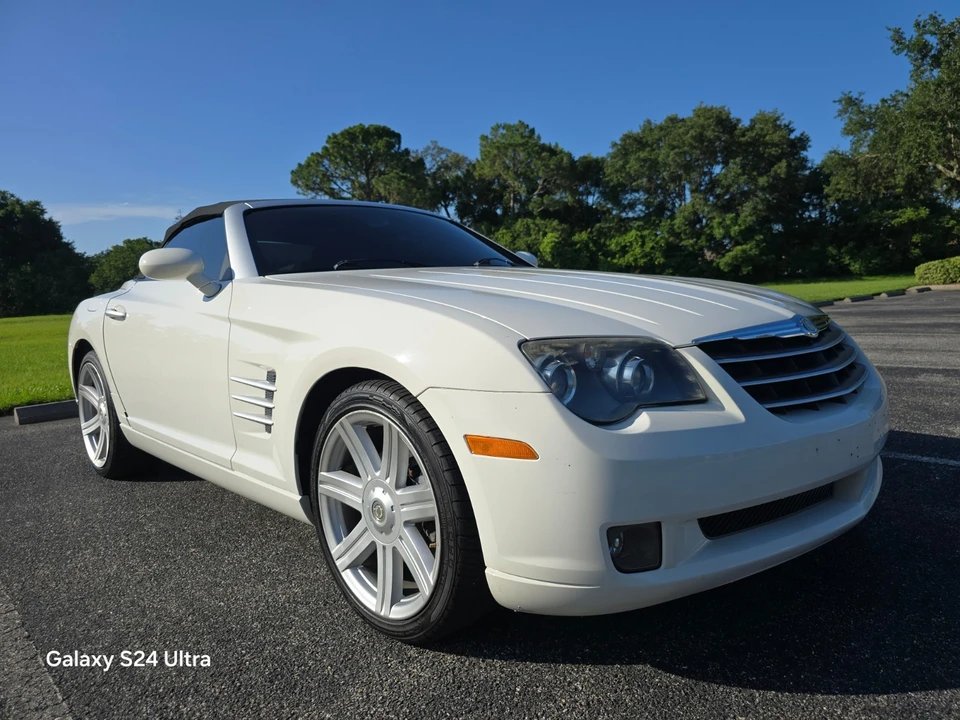 2005 Chrysler Crossfire - Image 8 of 31