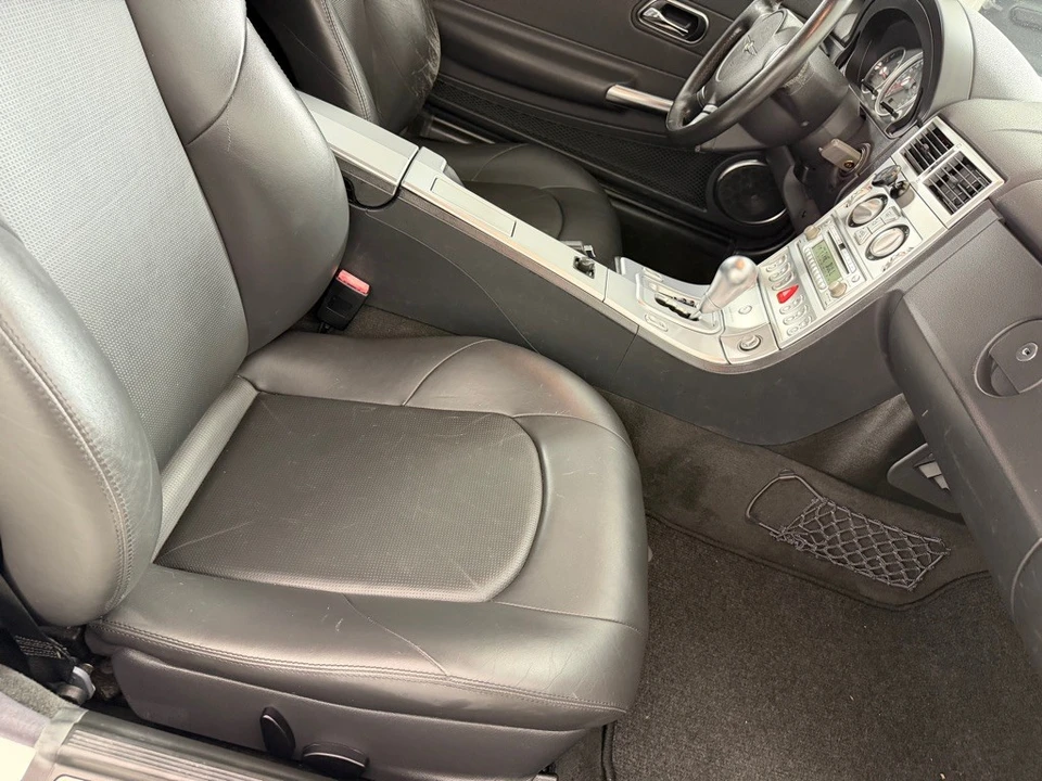 2005 Chrysler Crossfire - Image 15 of 17