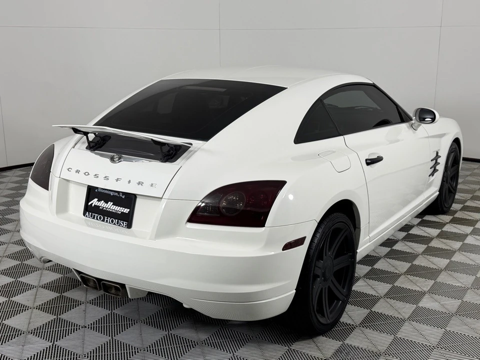 2005 Chrysler Crossfire - Image 5 of 17
