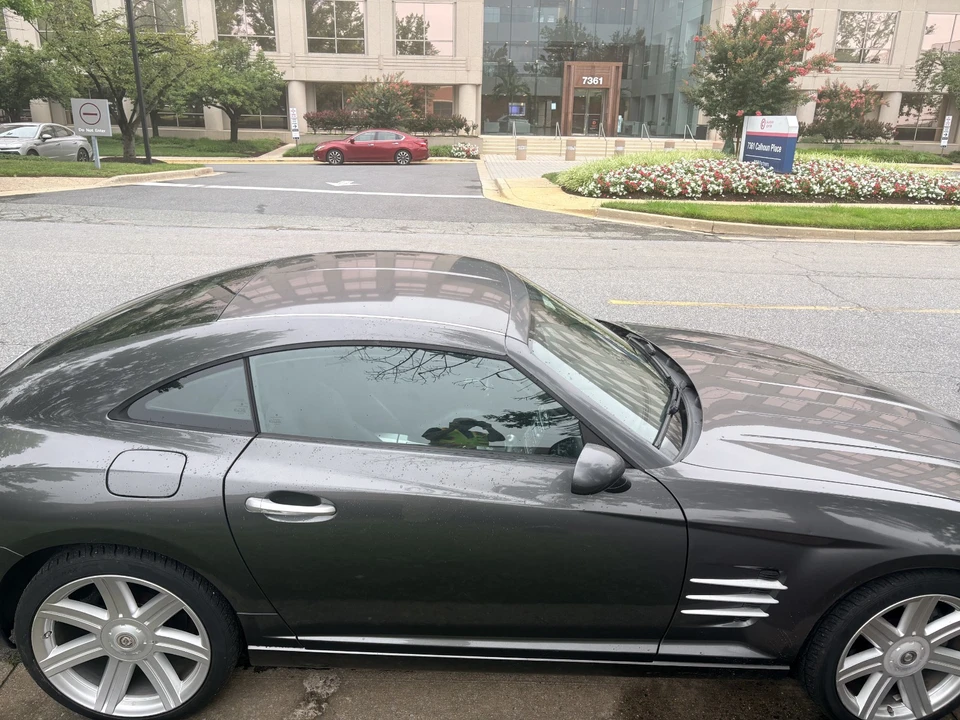 2005 Chrysler Crossfire - Image 2 of 12