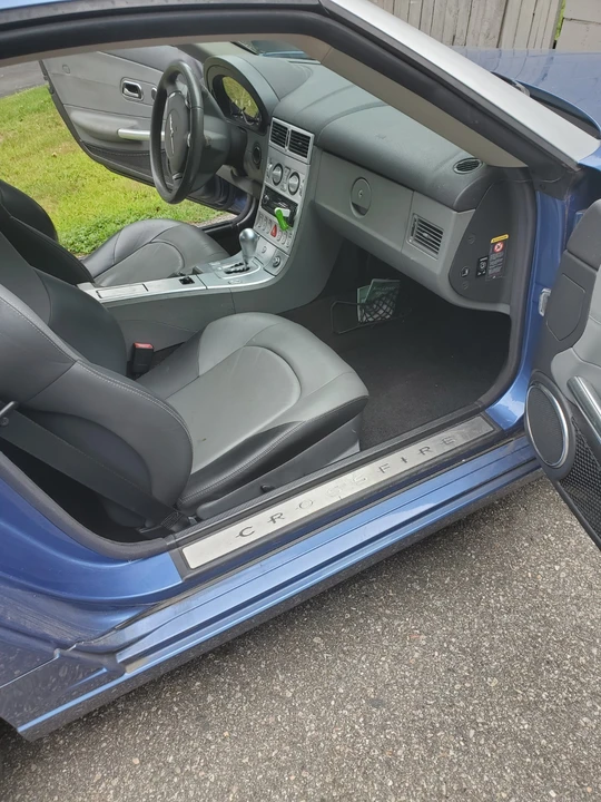 2005 Chrysler Crossfire - Image 4 of 8