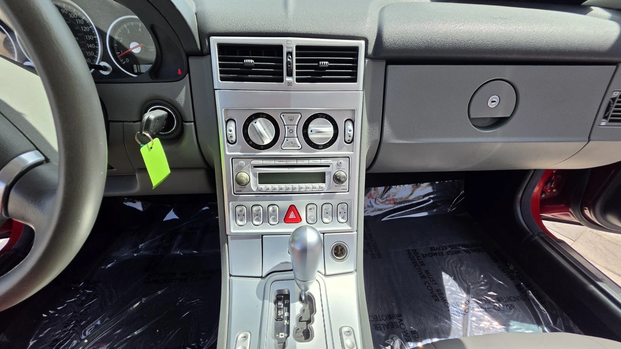 2005 Chrysler Crossfire - Image 21 of 24