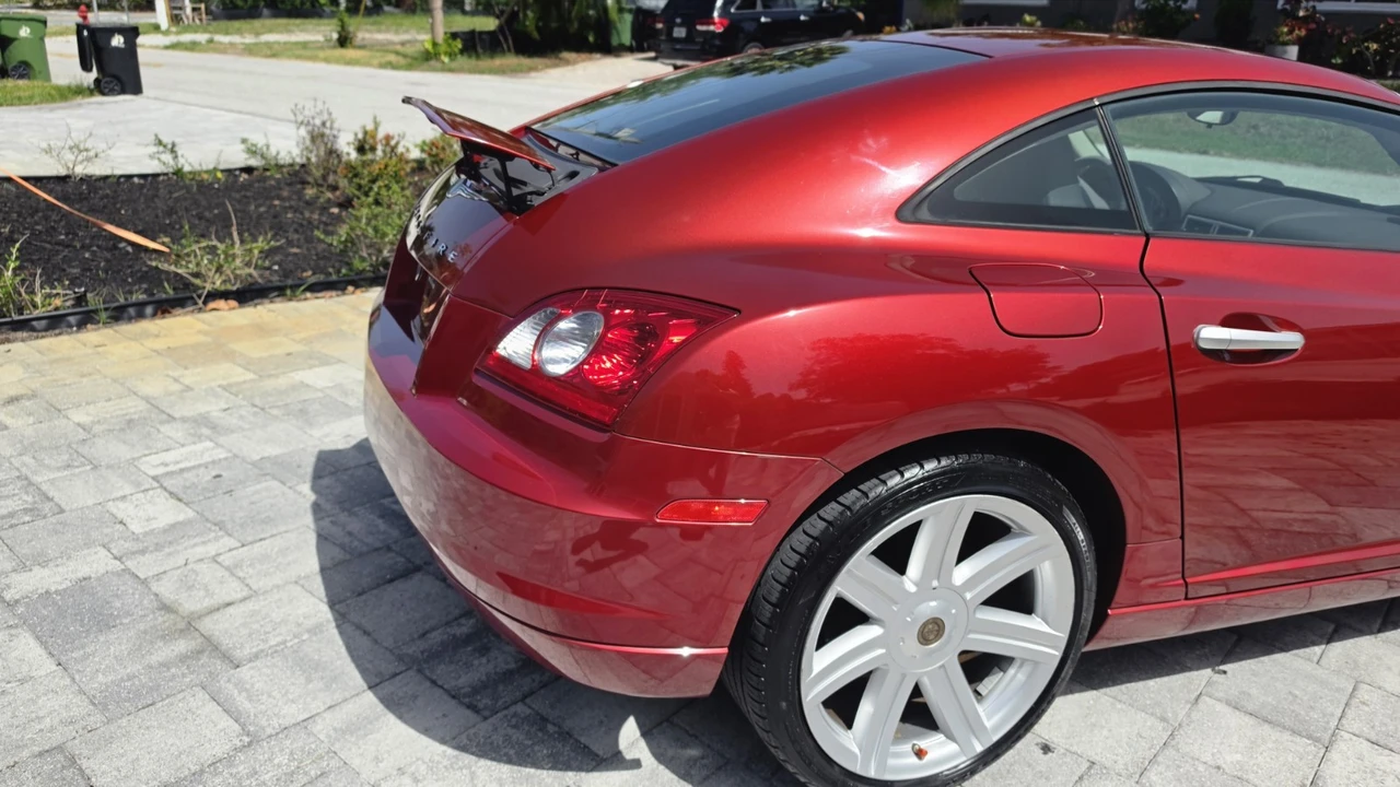 2005 Chrysler Crossfire - Image 7 of 24