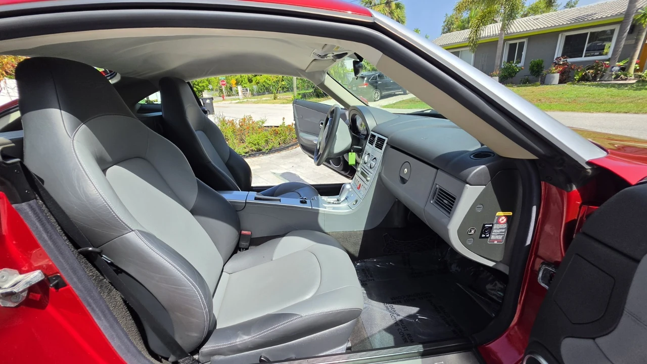 2005 Chrysler Crossfire - Image 18 of 24