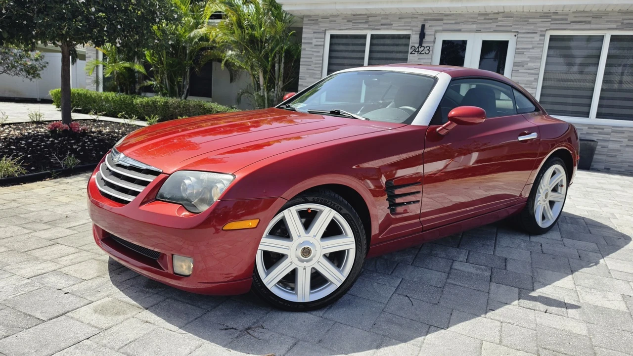 2005 Chrysler Crossfire - Image 14 of 24