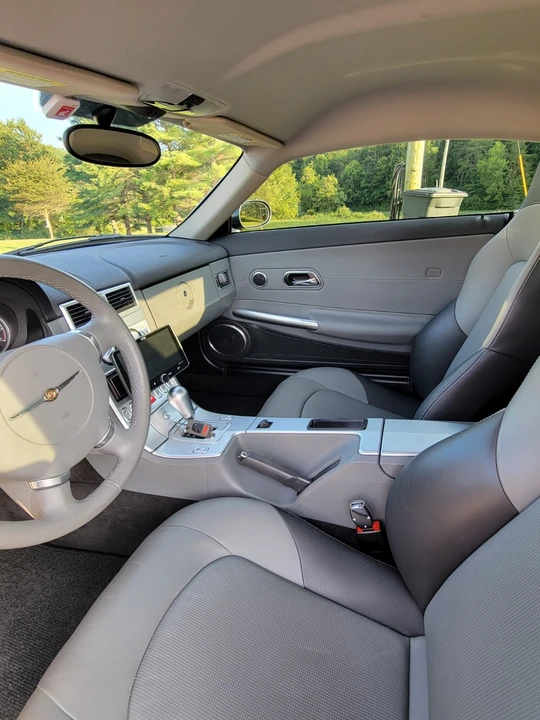 2005 Chrysler Crossfire - Image 7 of 19