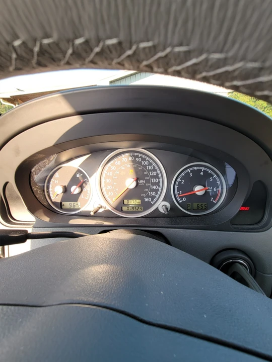 2005 Chrysler Crossfire - Image 11 of 19