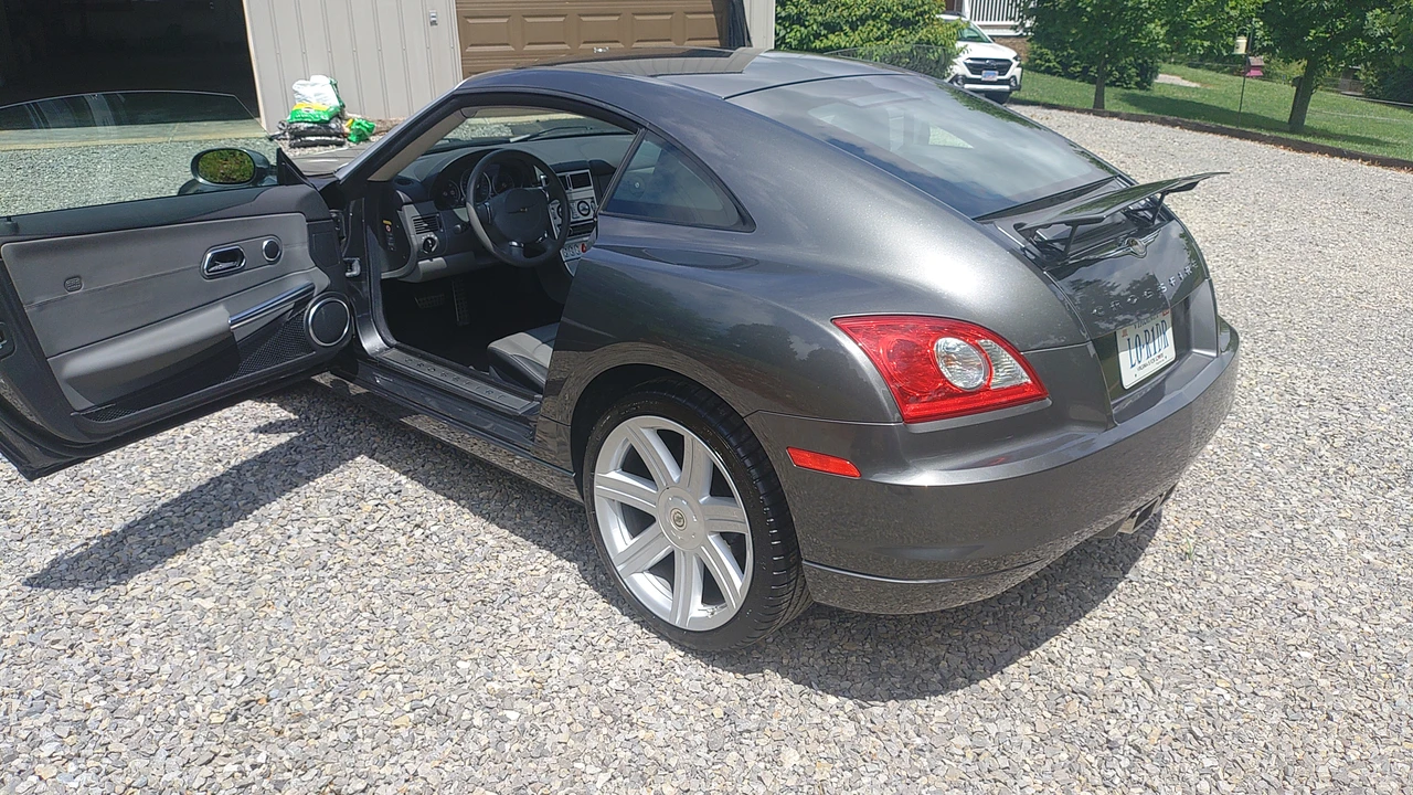 2005 Chrysler Crossfire - Image 4 of 10