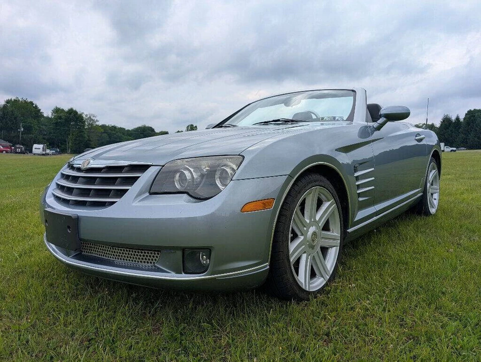 2005 Chrysler Crossfire - Image 10 of 31