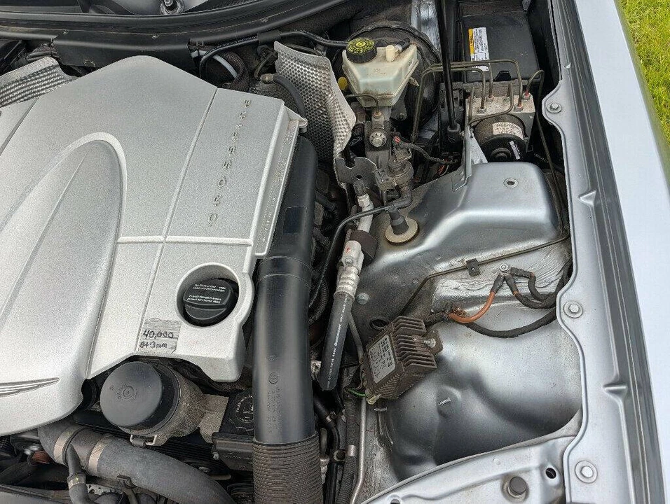 2005 Chrysler Crossfire - Image 28 of 31