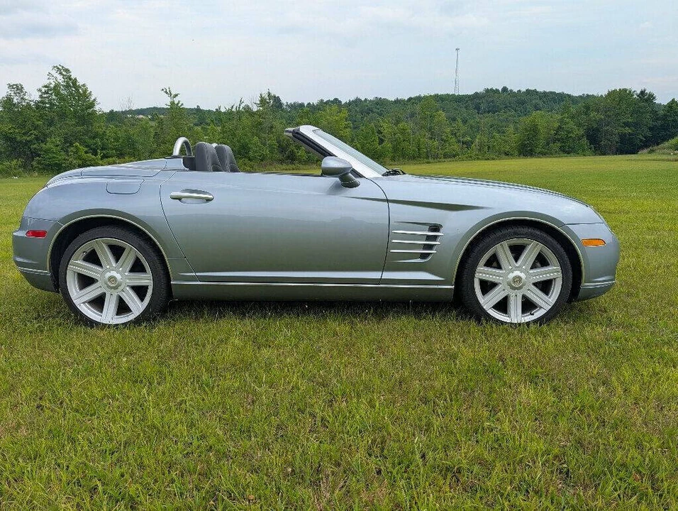 2005 Chrysler Crossfire - Image 4 of 31