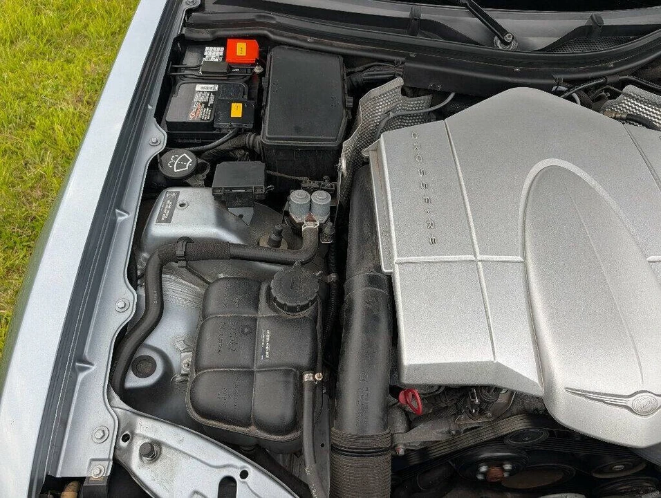 2005 Chrysler Crossfire - Image 29 of 31