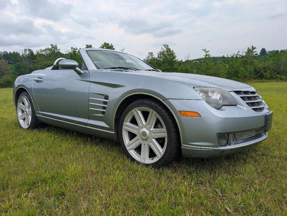 2005 Chrysler Crossfire - Image 2 of 31
