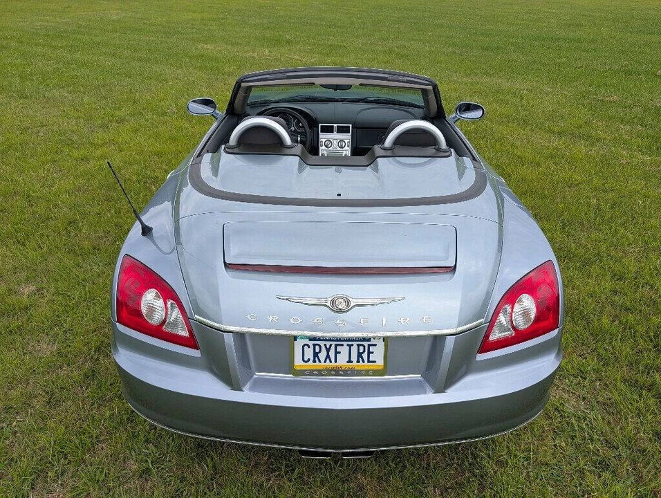 2005 Chrysler Crossfire - Image 7 of 31