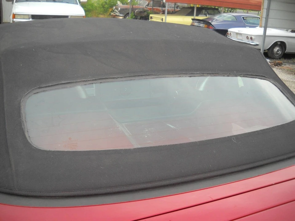 2005 Chrysler Crossfire - Image 20 of 30