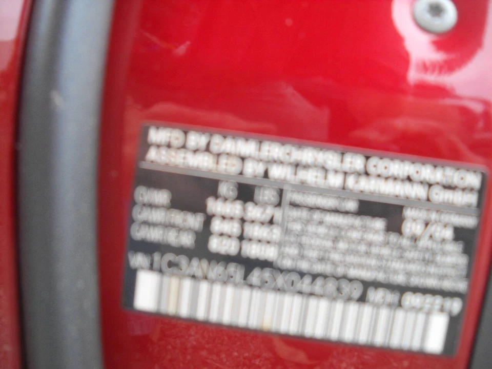 2005 Chrysler Crossfire - Image 28 of 30