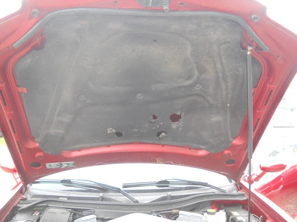 2005 Chrysler Crossfire - Image 24 of 30