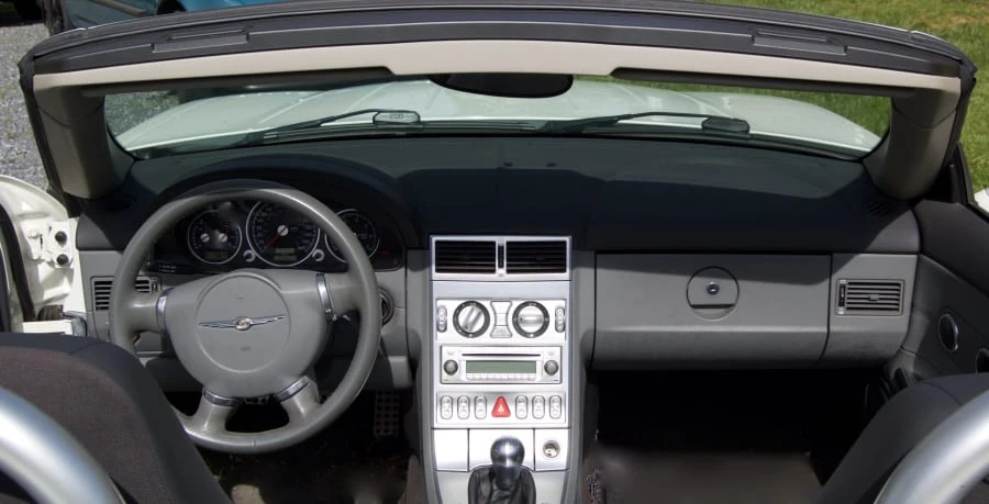 2005 Chrysler Crossfire - Image 3 of 7