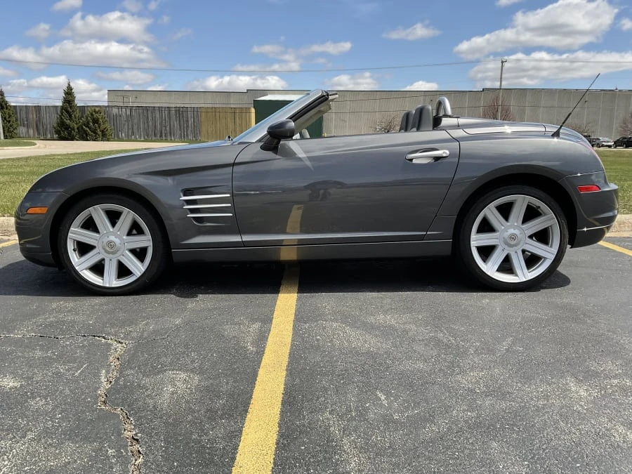 2005 Chrysler Crossfire - Image 2 of 15