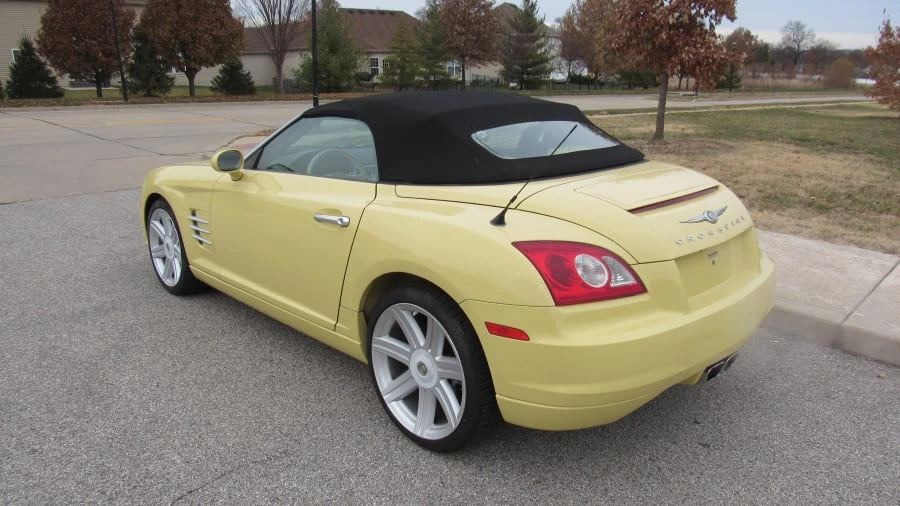 2005 Chrysler Crossfire - Image 3 of 7