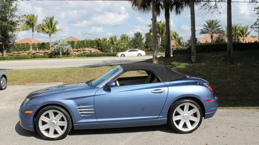2005 Chrysler Crossfire - Image 2 of 12
