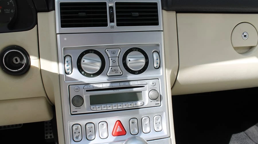2005 Chrysler Crossfire - Image 9 of 12
