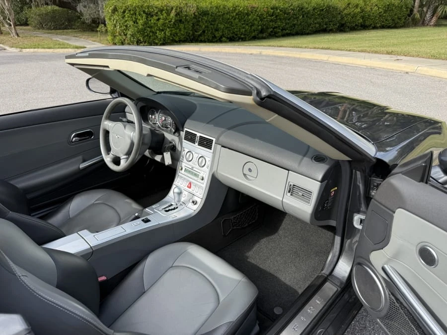 2005 Chrysler Crossfire - Image 13 of 19