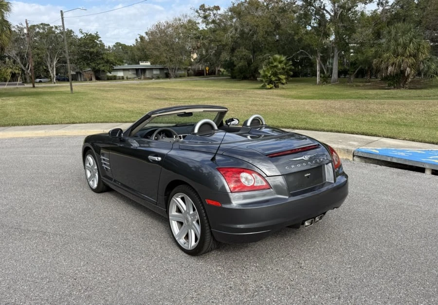 2005 Chrysler Crossfire - Image 8 of 19