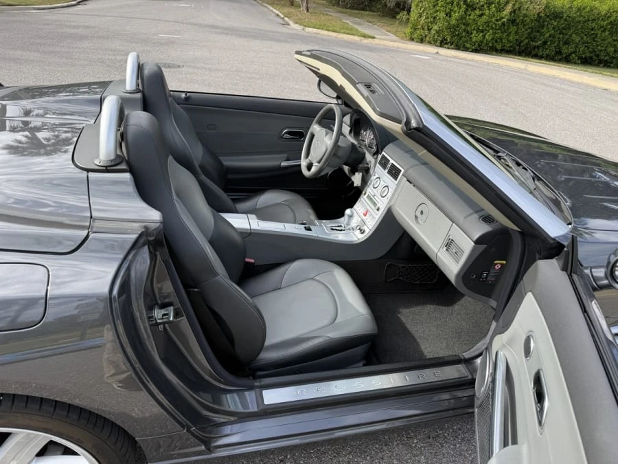 2005 Chrysler Crossfire - Image 14 of 19