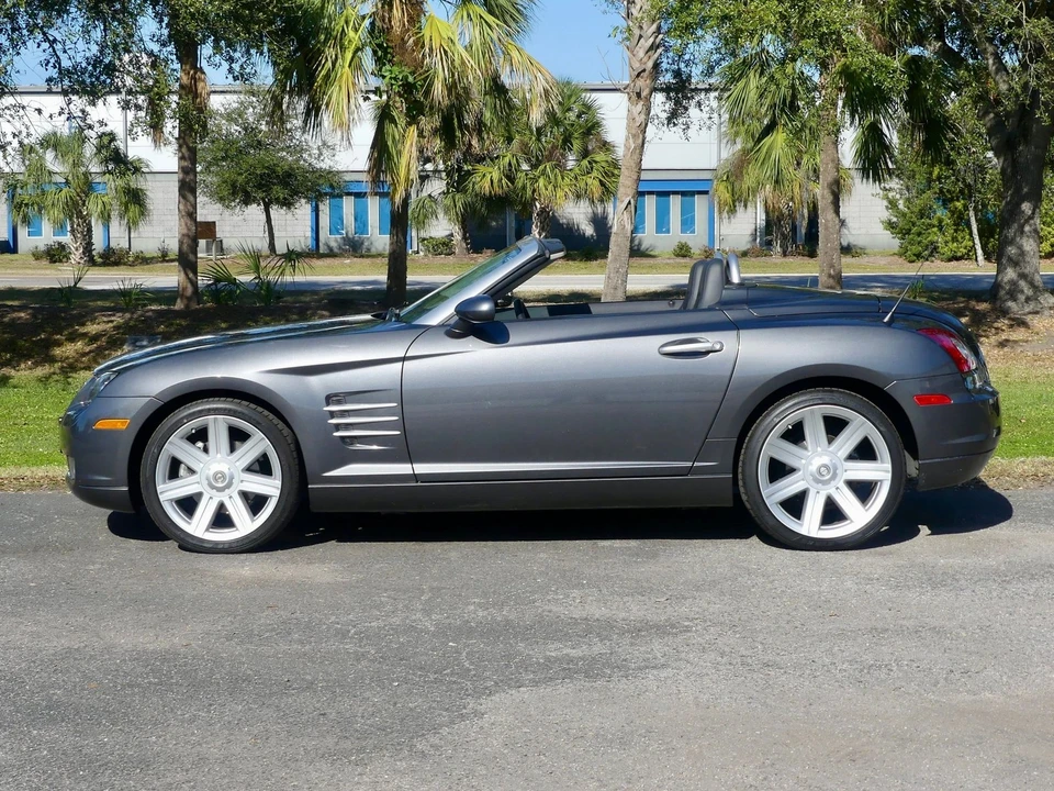 2005 Chrysler Crossfire - Image 15 of 24