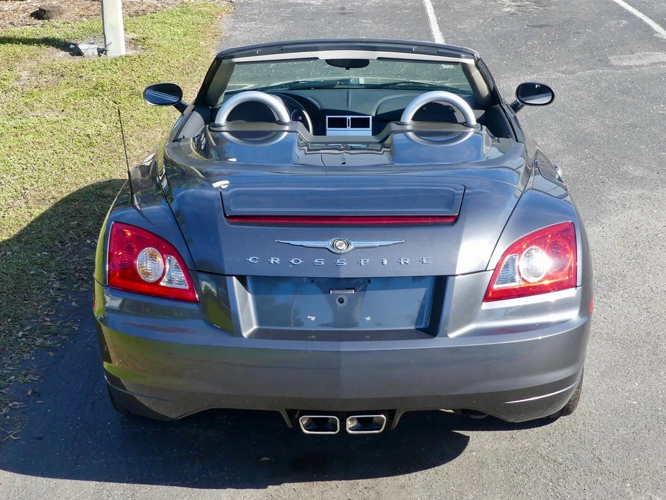 2005 Chrysler Crossfire - Image 23 of 24