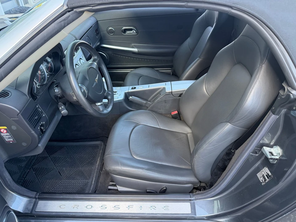 2005 Chrysler Crossfire - Image 8 of 24