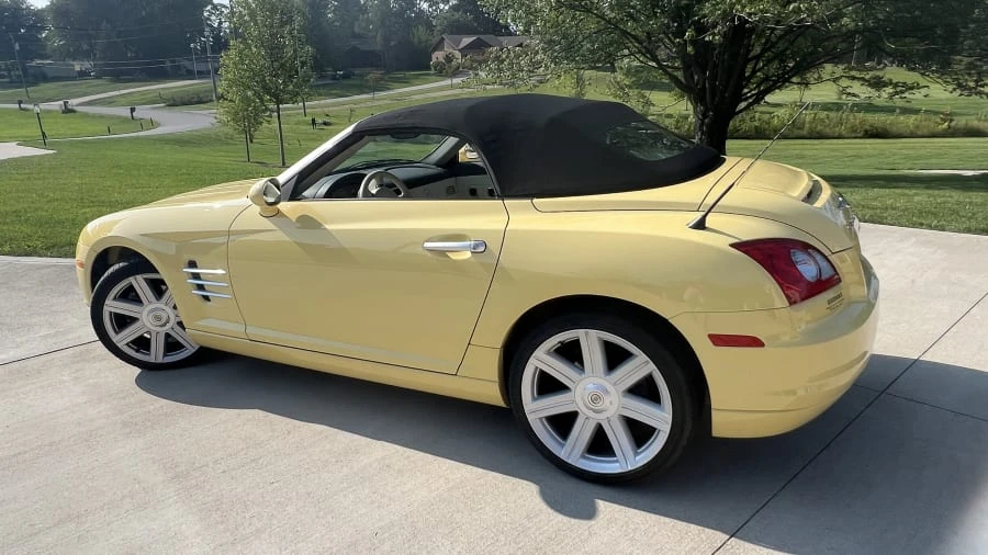2005 Chrysler Crossfire - Image 3 of 12