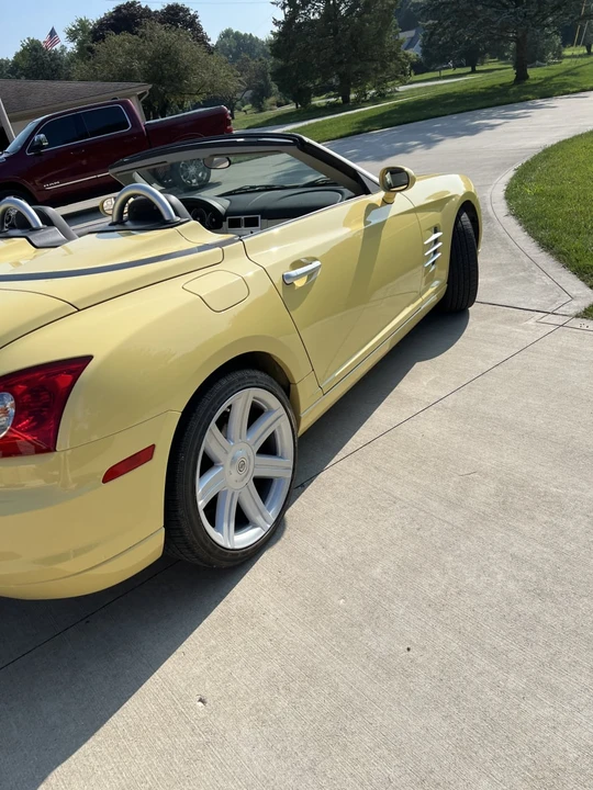 2005 Chrysler Crossfire - Image 6 of 12